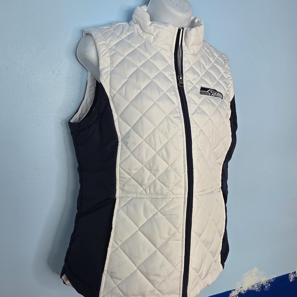 Seahawks Official NFL Team Womens M Puffer Vest Quilted White Jacket Full Zip - Picture 12 of 14